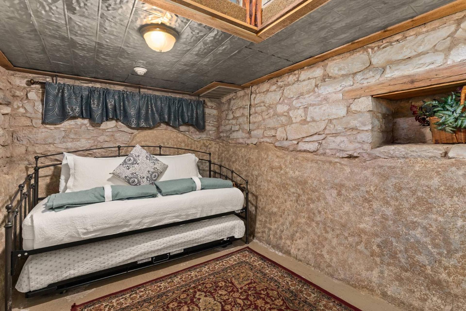 #6 The Root Cellar At Garrison In Gruene New Braunfels Exterior foto